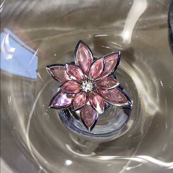 Pink Brooch - Picture 1 of 2